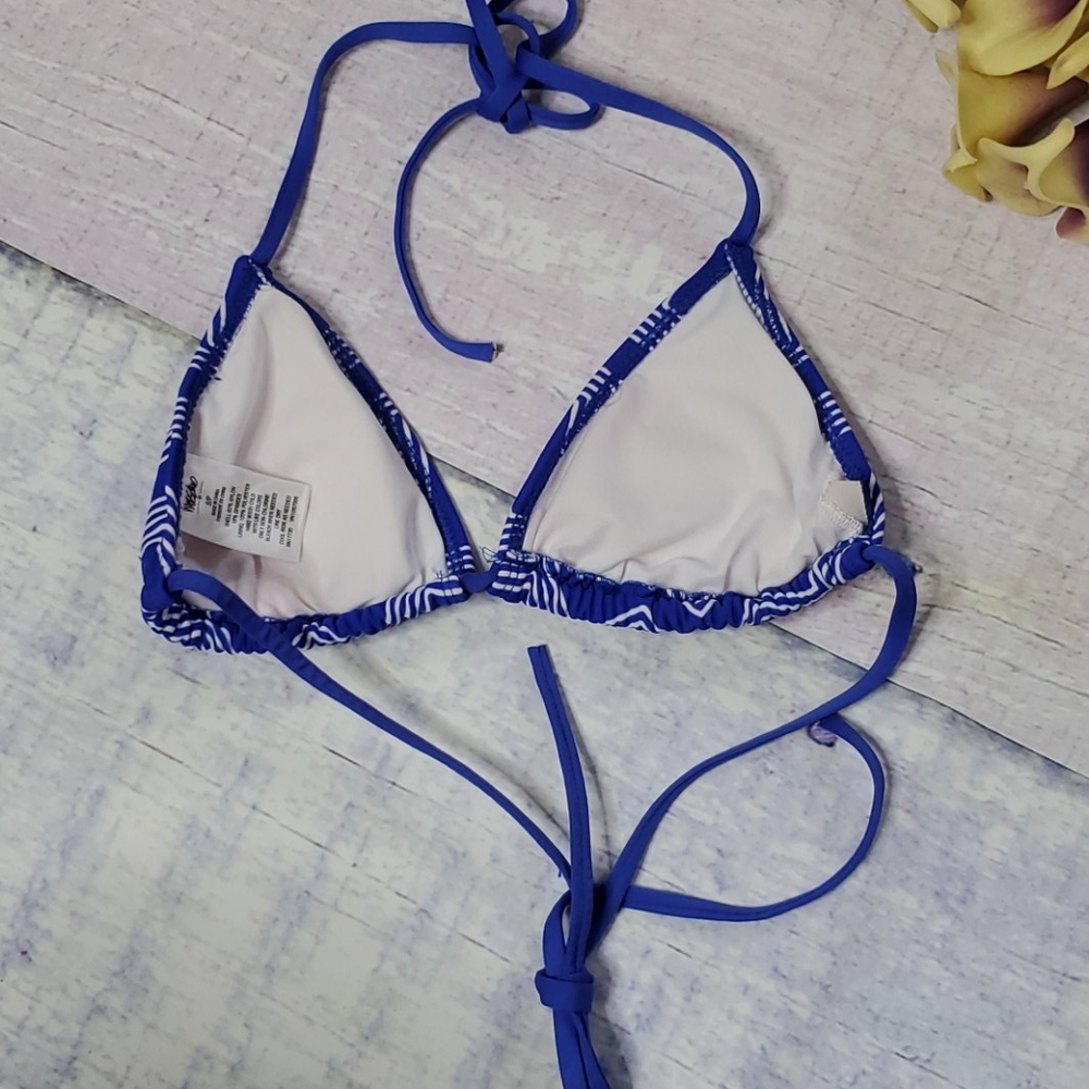 Mossimo  Triangle Bikini Top - Picture 5 of 8